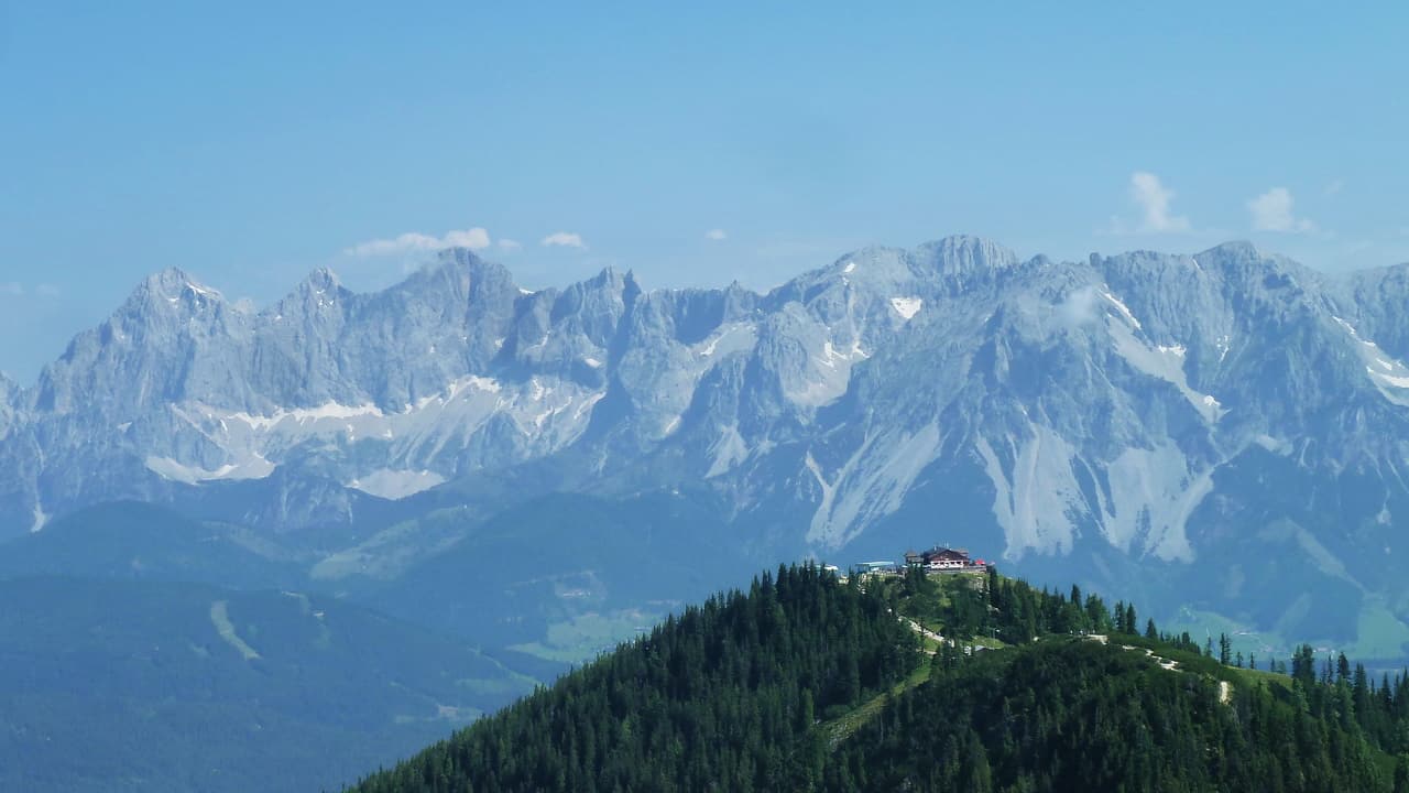 Hochwurzen med Dachstein i bakgrunden © Austria Travel - Rusner