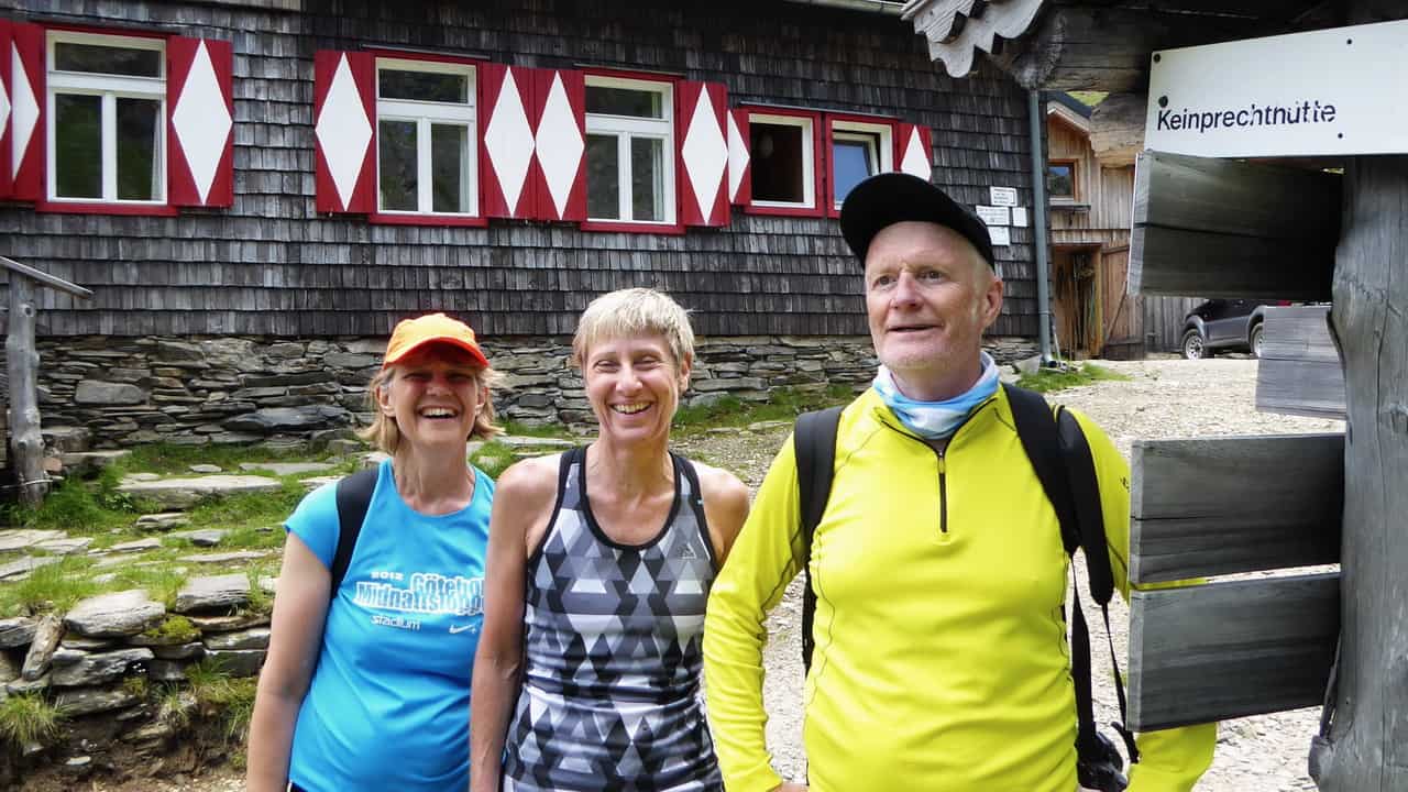 Glada vandrare vid Keinprechthütte © Austria Travel - Rusner