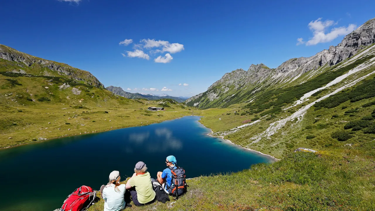 Vackra Giglachsjöarna Schladming Dachstein Semester i Österrike gruppresa