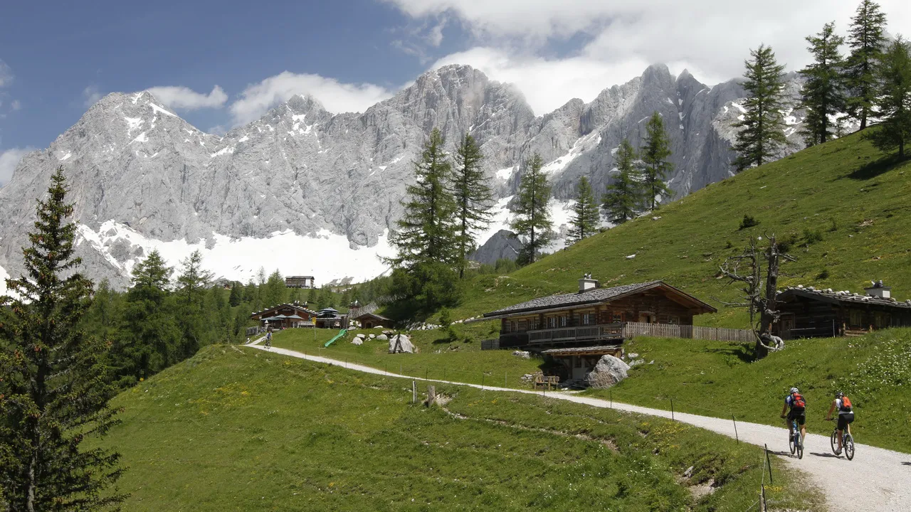 MTB Dachsteinrunda Filzmoos - cykelsemester semester i Österrike