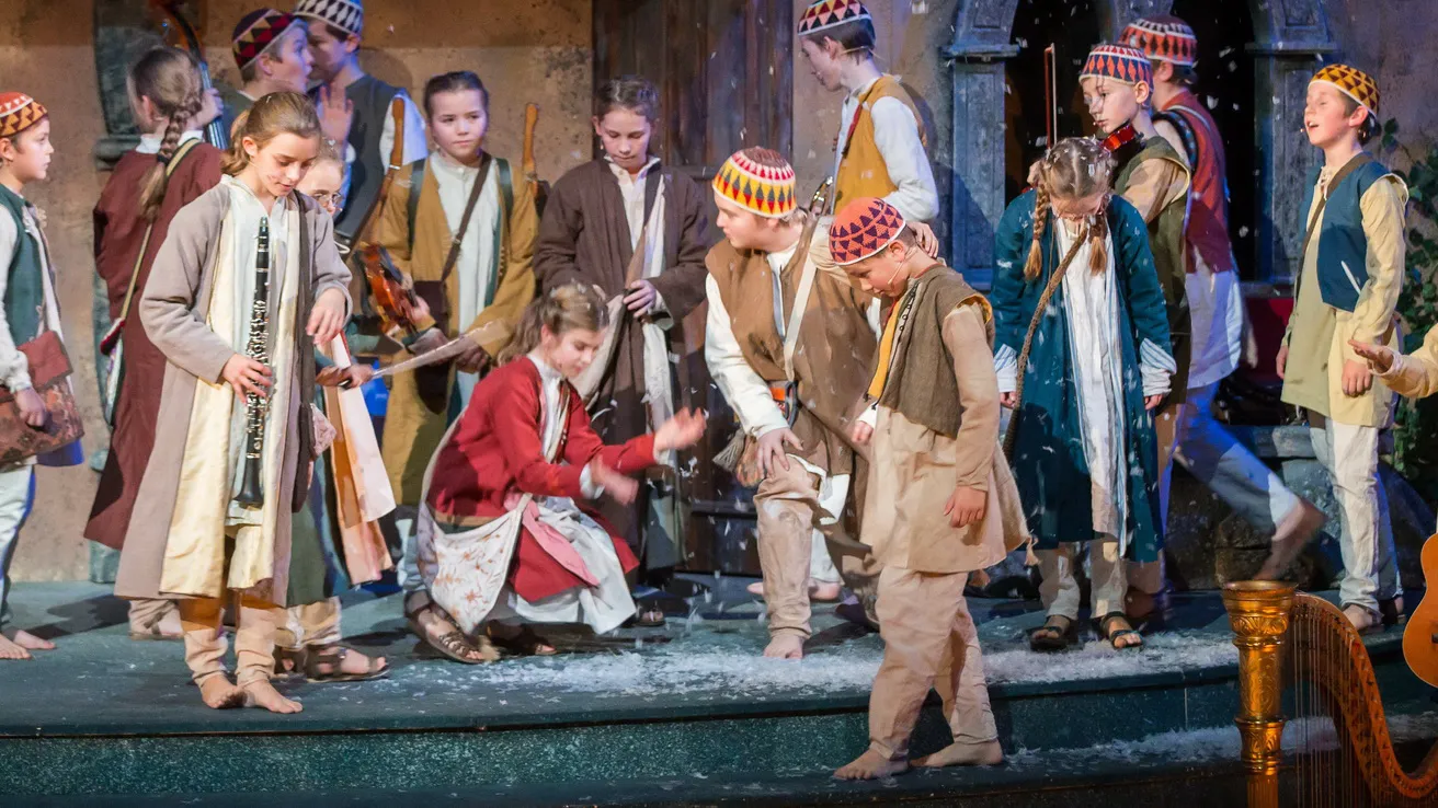 Salzburgs adventskör advent jul Österrike semester vintersemester