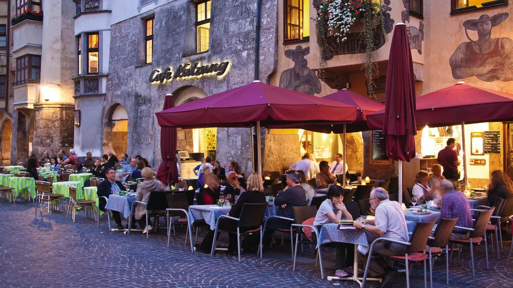 Innsbruck Gamla stan Semester i Österrike