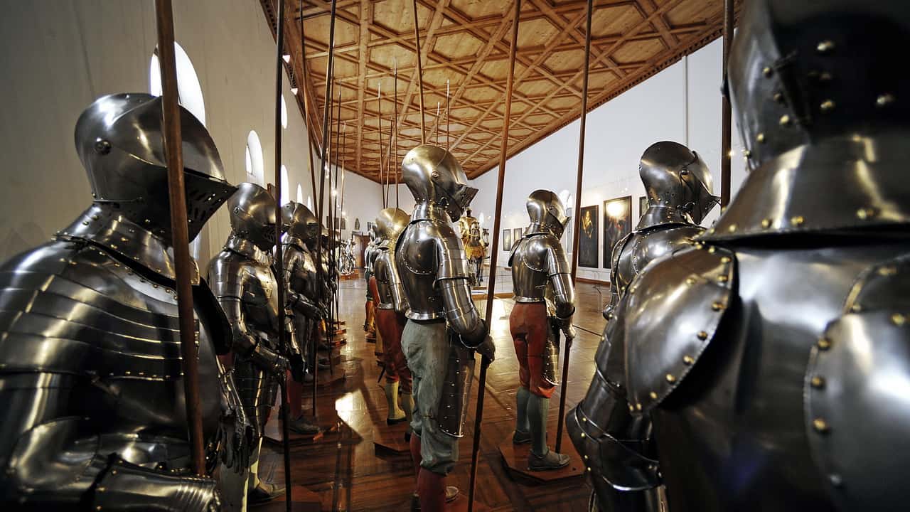 Rustkammaren i Schloss Ambras Innsbruck Semester i Österrike