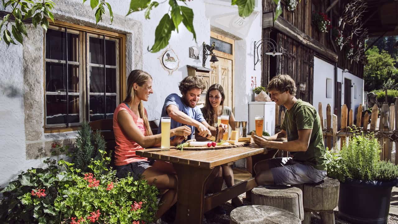 Jause am Bauernhof in Lans Semester i Österrike Tirol