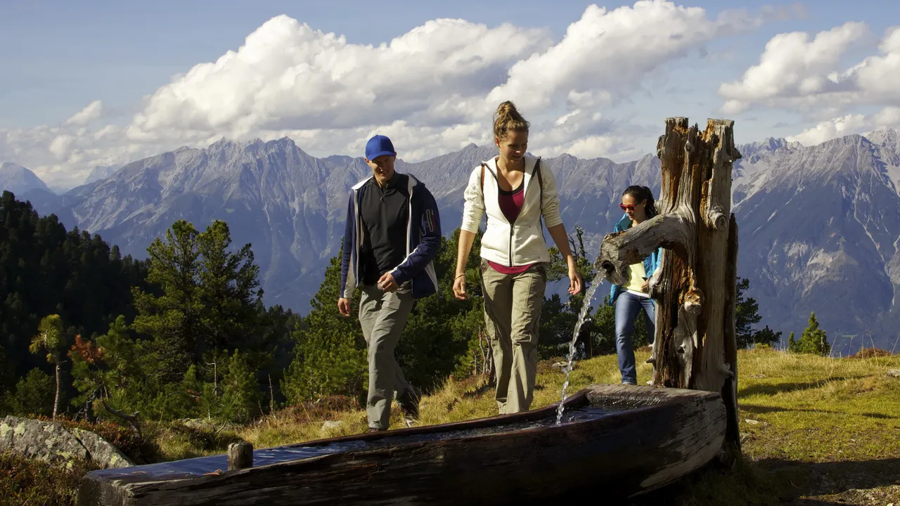 Innsbruck Vandra på Igls Zirbenweg Semester i Österrike Tirol