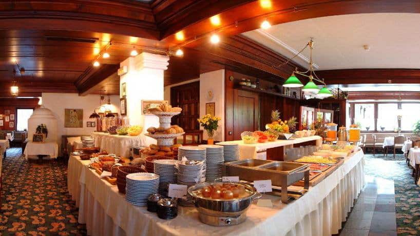 Hotel Alpina - Frukost Skidsemester i Bad Hofgastein med Austria Travel - Hotel Alpina - Frukost