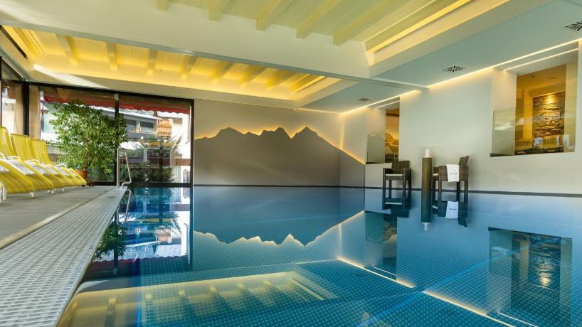 Hotel Alpina - Pool Skidsemester i Bad Hofgastein med Austria Travel - Hotel Alpina - Pool
