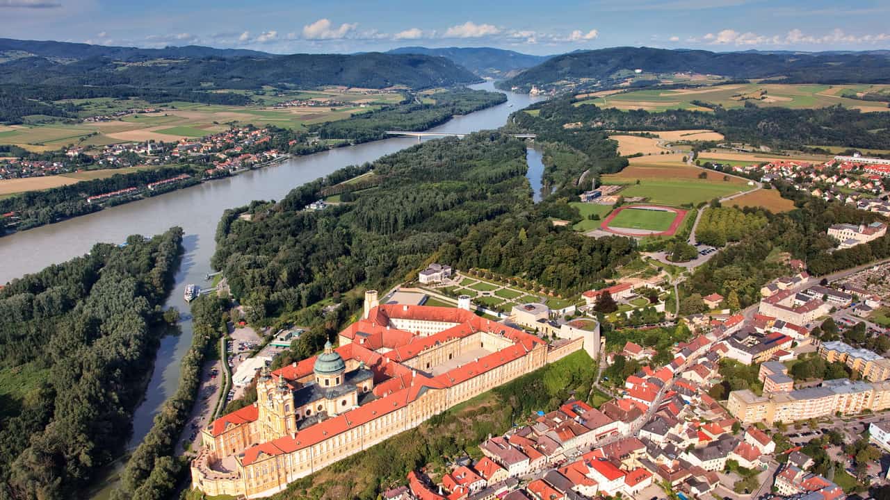 Cykla längs Donau Melk an der Donau