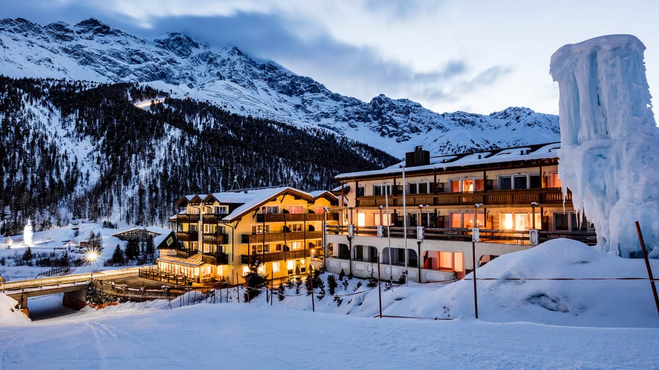 billig Skidsemester Hotel Paradies Sulden vintervy