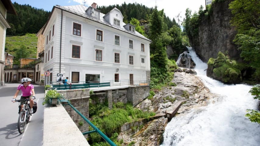Bad Gastein vattenfall cykling till Grado