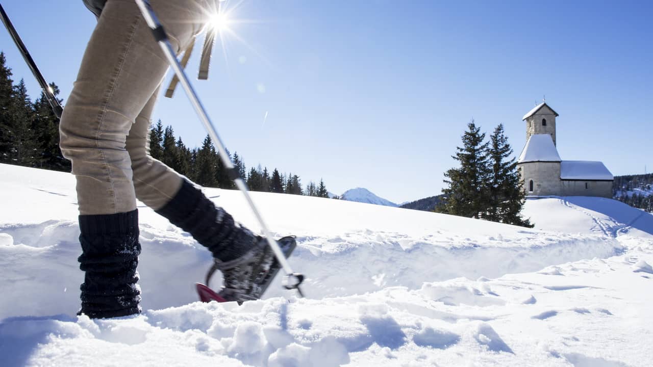 Snöskovandring Ortler kyrka Sulden skidresa