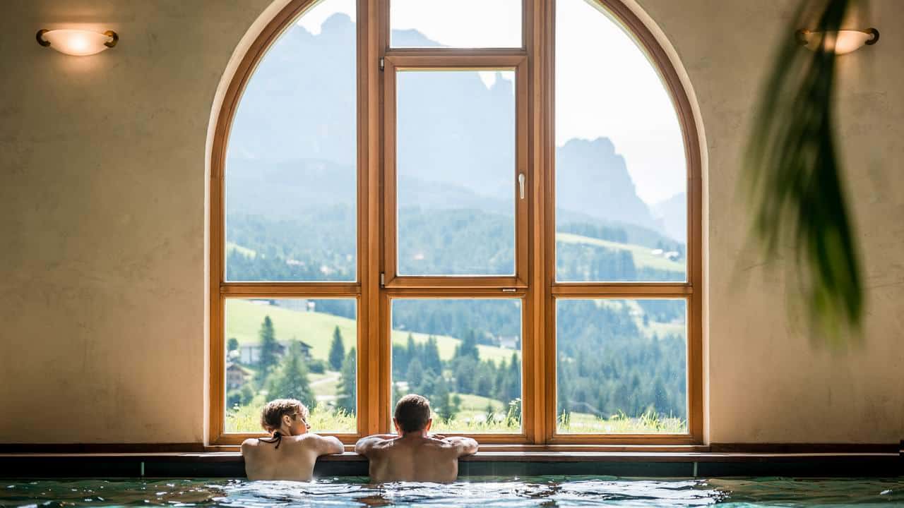 Pool med utsikt i La Majun