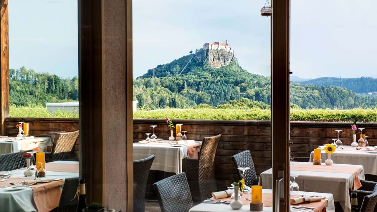 Vy från restaurangen på Genusshotel Riegersburg
