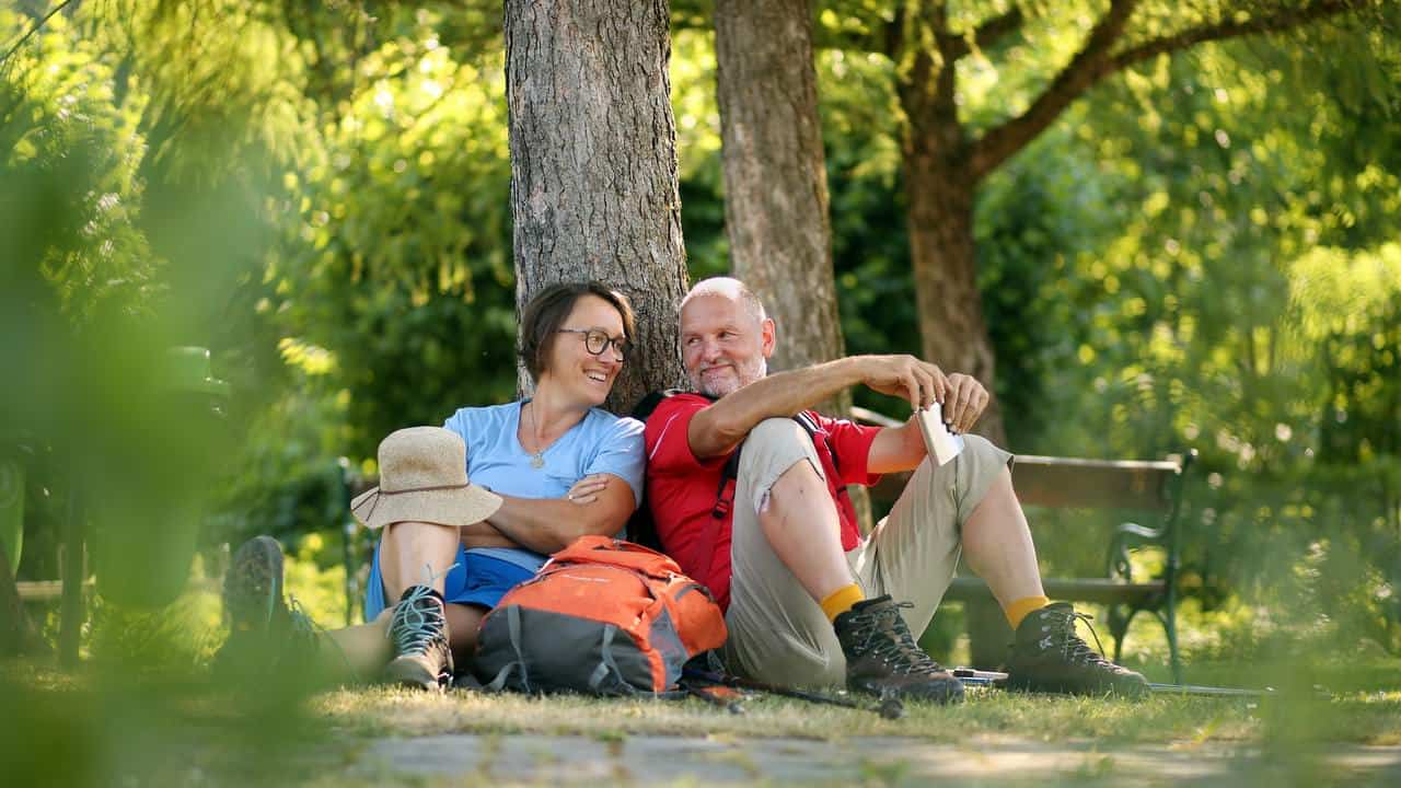 Två vandrare på Wiener Wallfahrerweg till Mariazell