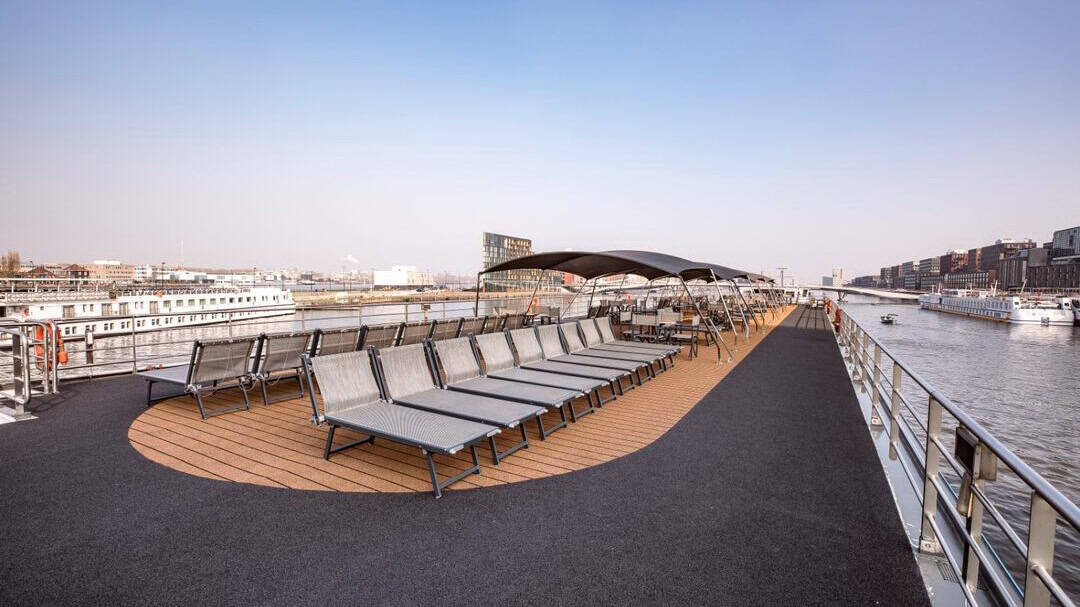 Swiss Crown - Sonnendeck - sundeck Swiss Crown - Soldäck