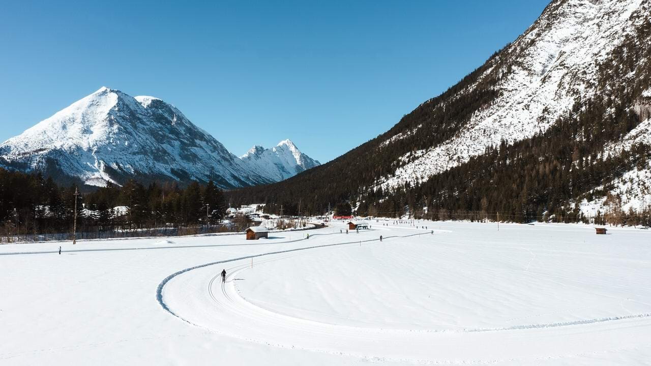 Längdskidåkning Leutasch Tyrolen berg snö vinter