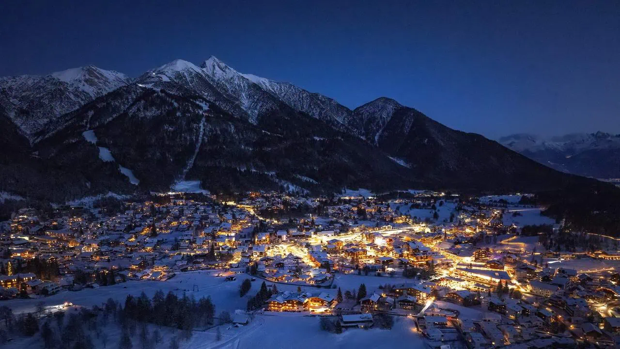 Seefeld i vinterskymning