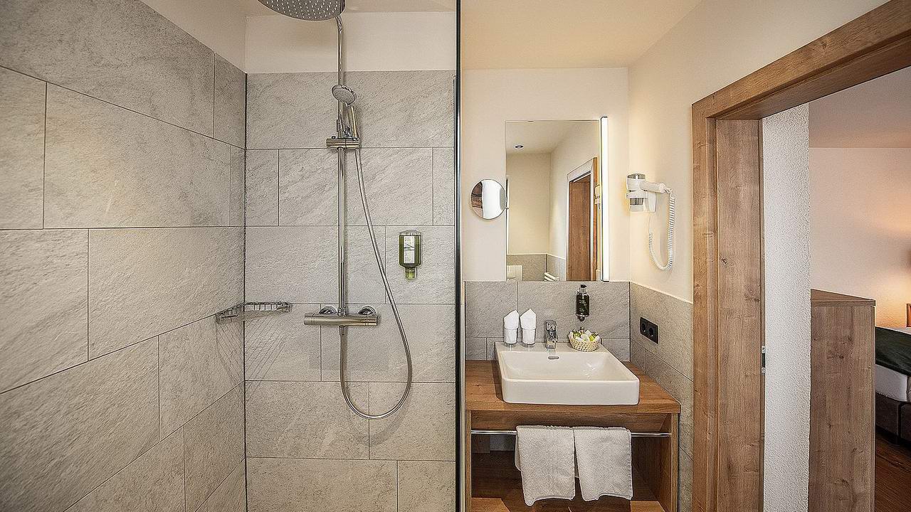 Bildspel Hotel Bergland Seefeld Dubbelrum Alpin