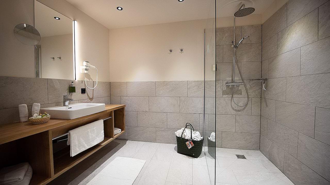 Bildspel Hotel Bergland Seefeld Dubbelrum Superior Enzian