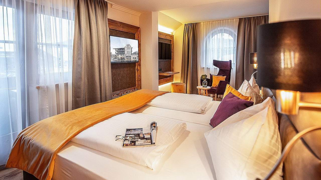 Bildspel Hotel Bergland Seefeld Dubbelrum Superior Enzian