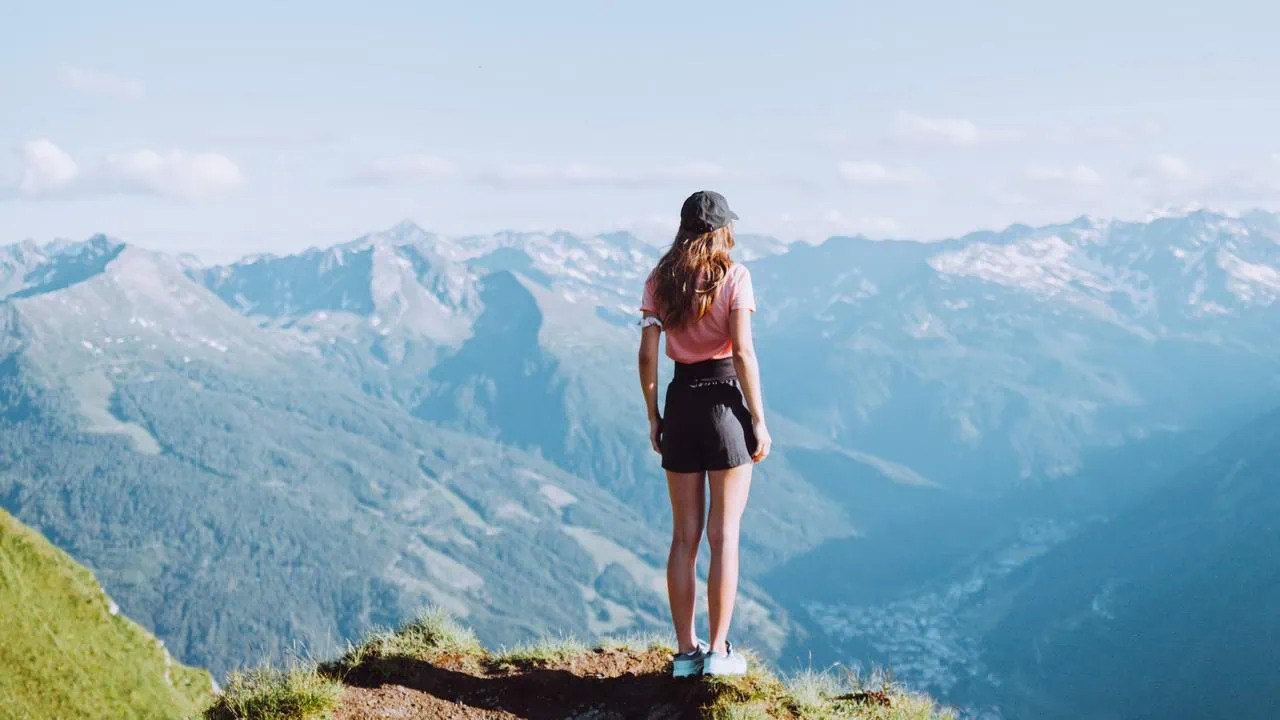 Gamskarkogel ung kvinna utsikt Bo i Bad Hofgastein med Austria Travel