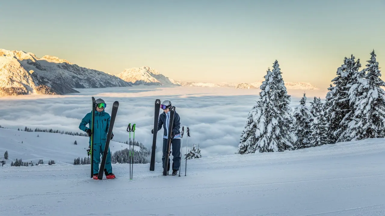 Dachstein West skidåkare morgon julafton Salzkammergut