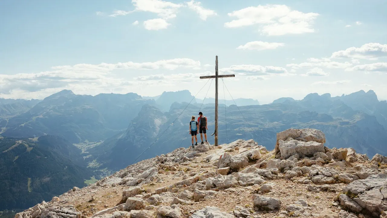 vandrare Dolomiterna topp Alta Badia