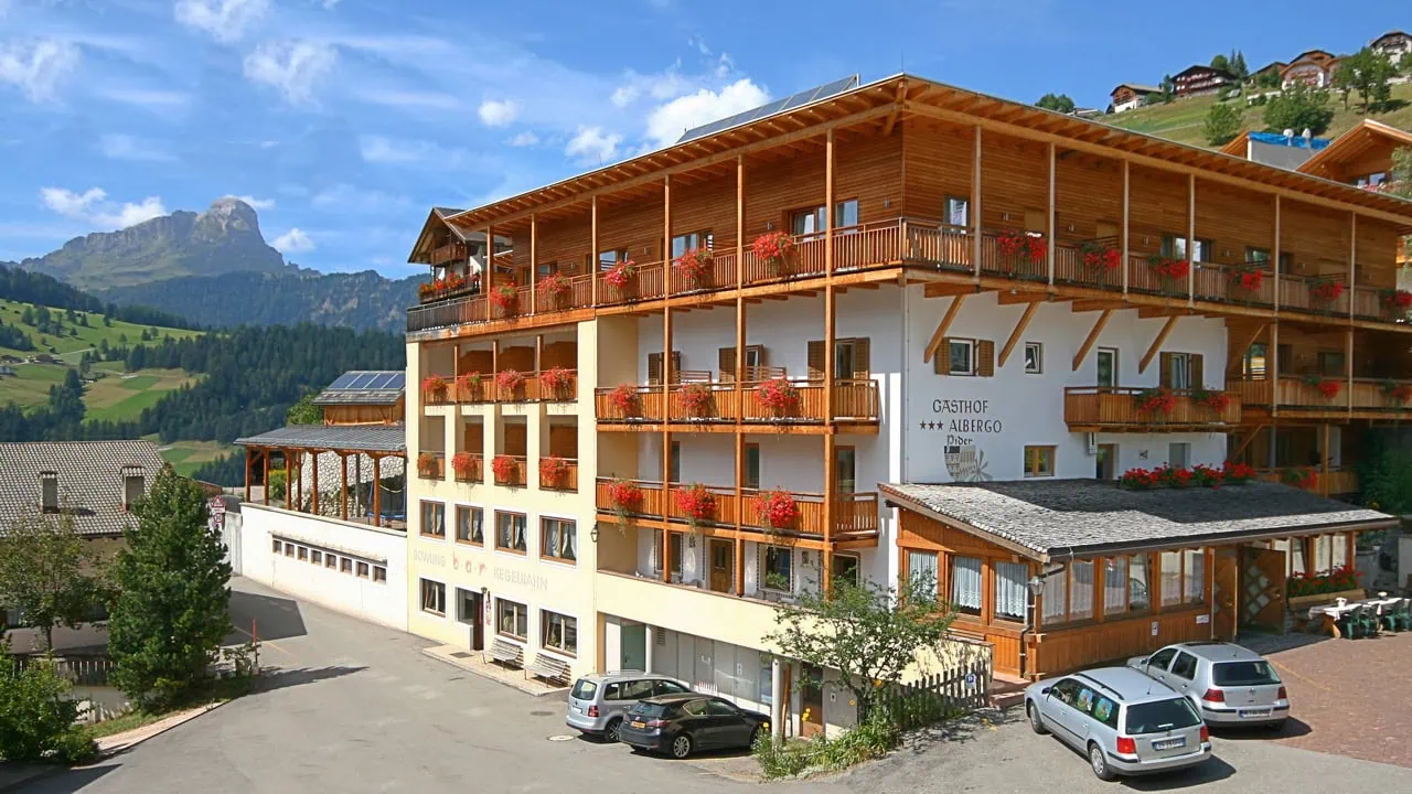 Hotel Pider i La Val - mitt i Dolomiterna